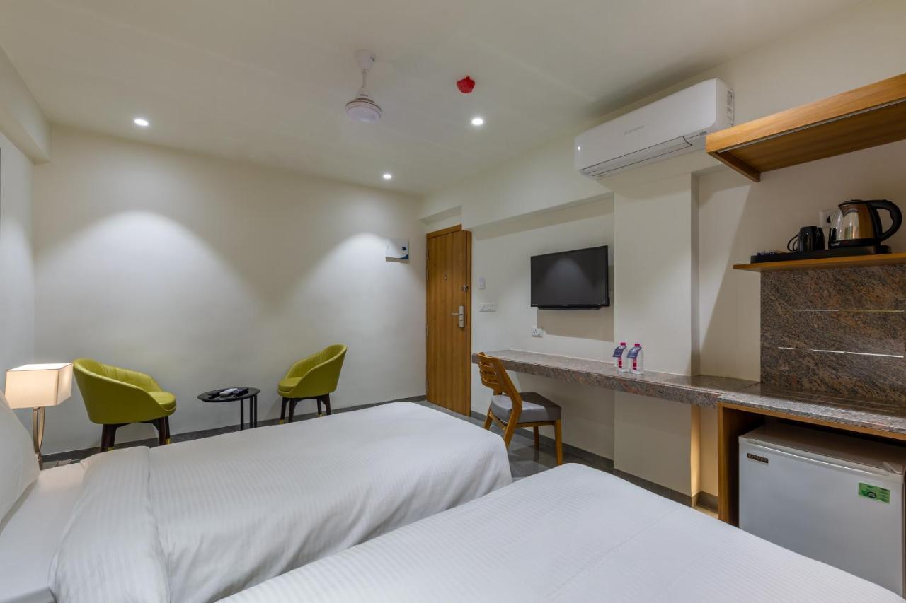 Hotel Nalanda 아흐메다바드 외부 사진