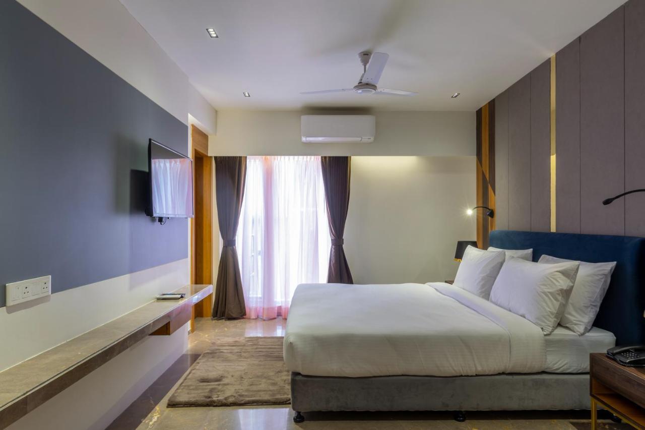 Hotel Nalanda 아흐메다바드 외부 사진