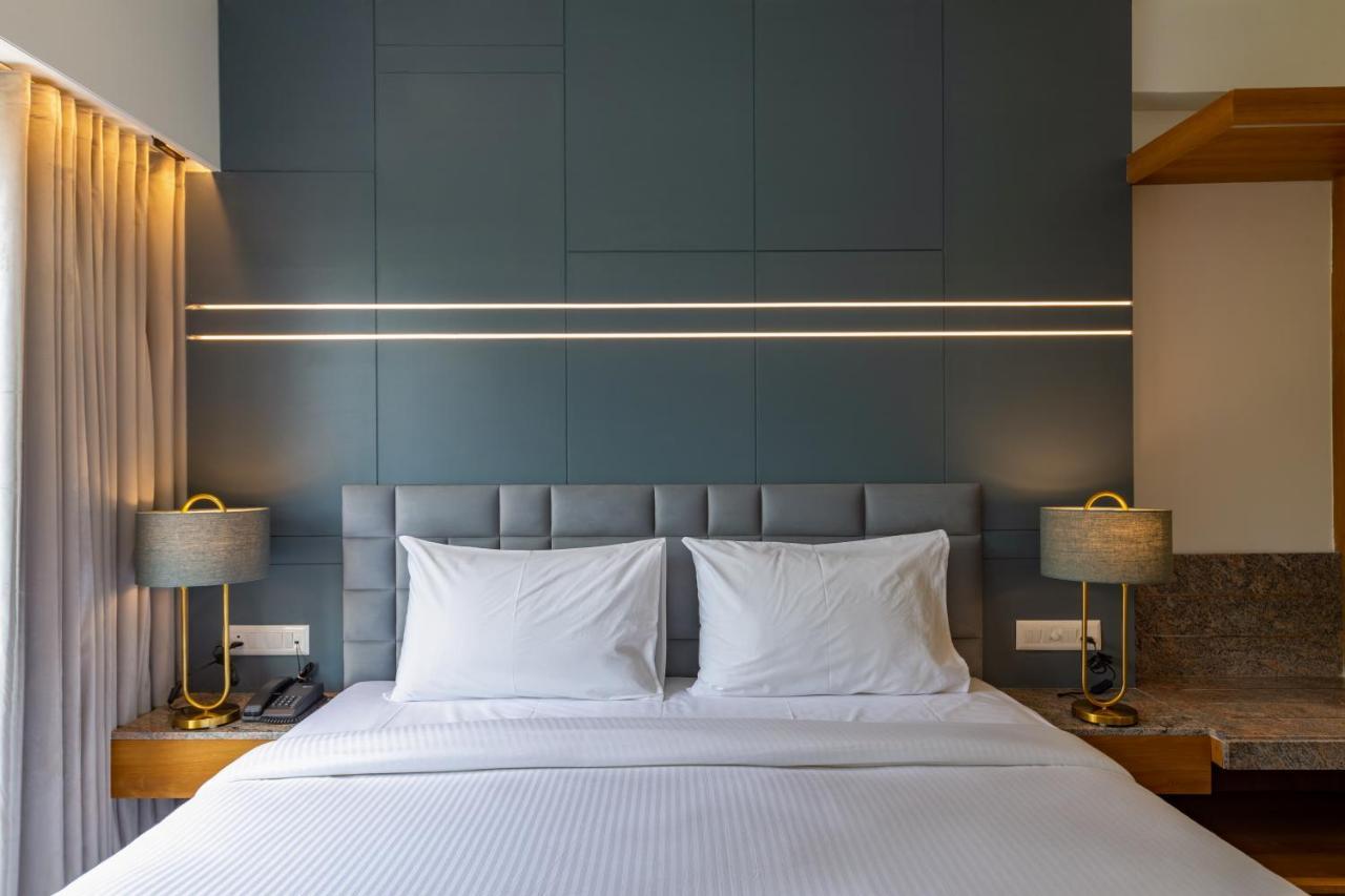 Hotel Nalanda 아흐메다바드 외부 사진