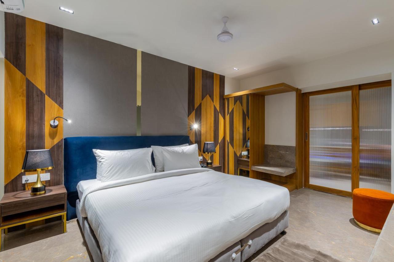 Hotel Nalanda 아흐메다바드 외부 사진