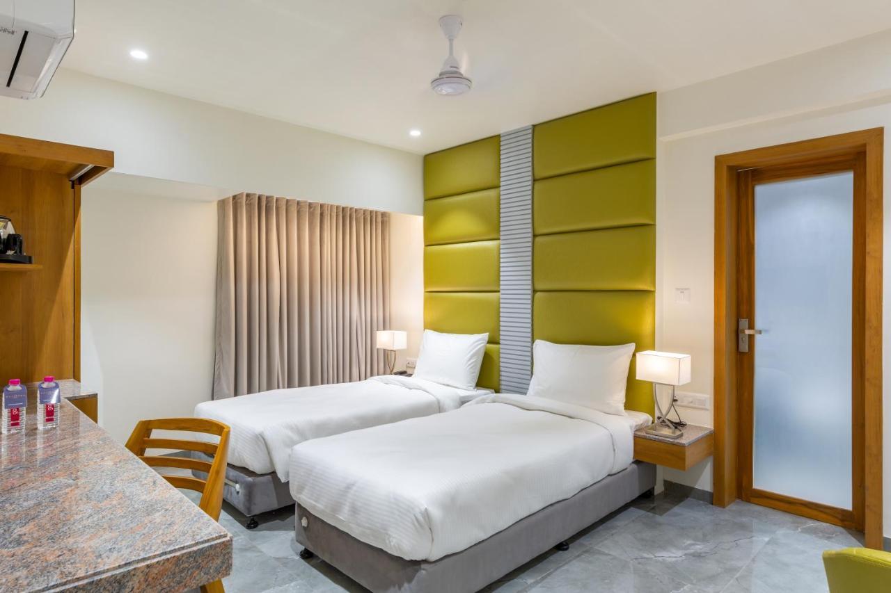 Hotel Nalanda 아흐메다바드 외부 사진