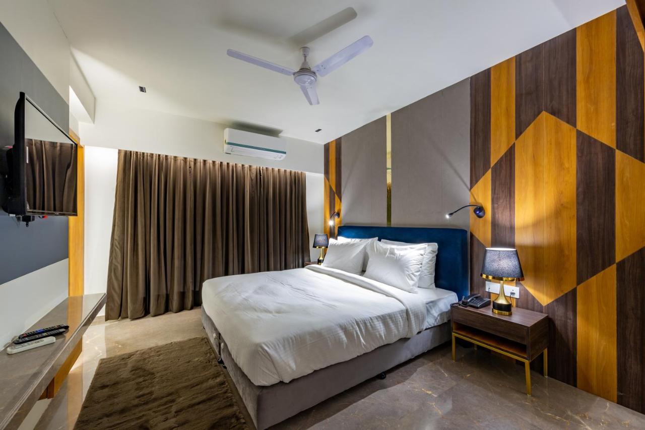 Hotel Nalanda 아흐메다바드 외부 사진