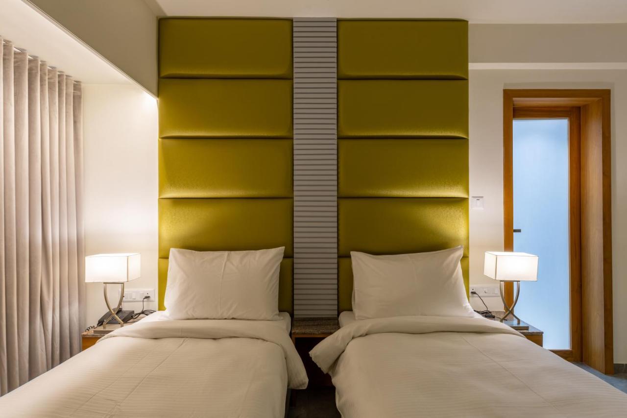 Hotel Nalanda 아흐메다바드 외부 사진
