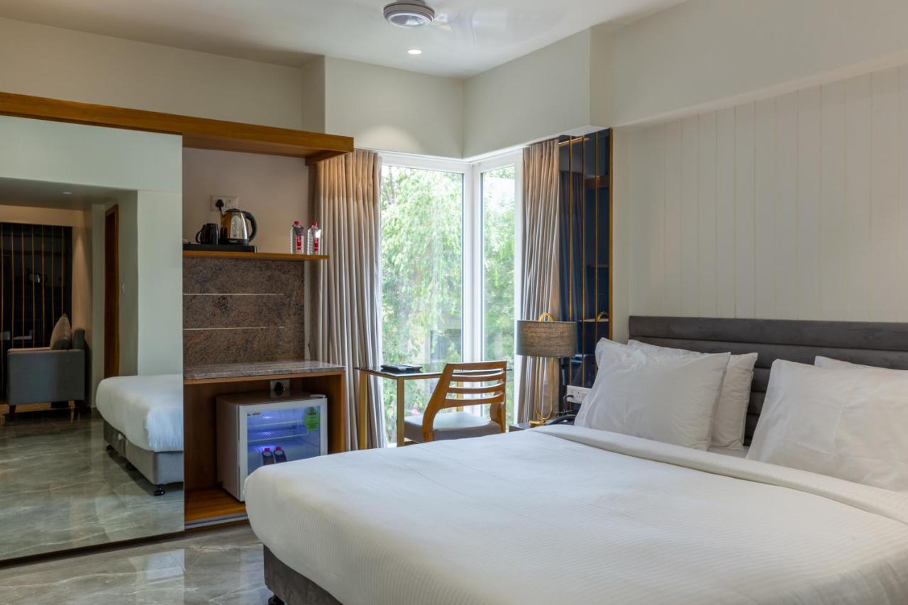 Hotel Nalanda 아흐메다바드 외부 사진