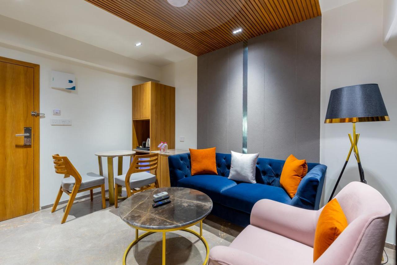 Hotel Nalanda 아흐메다바드 외부 사진