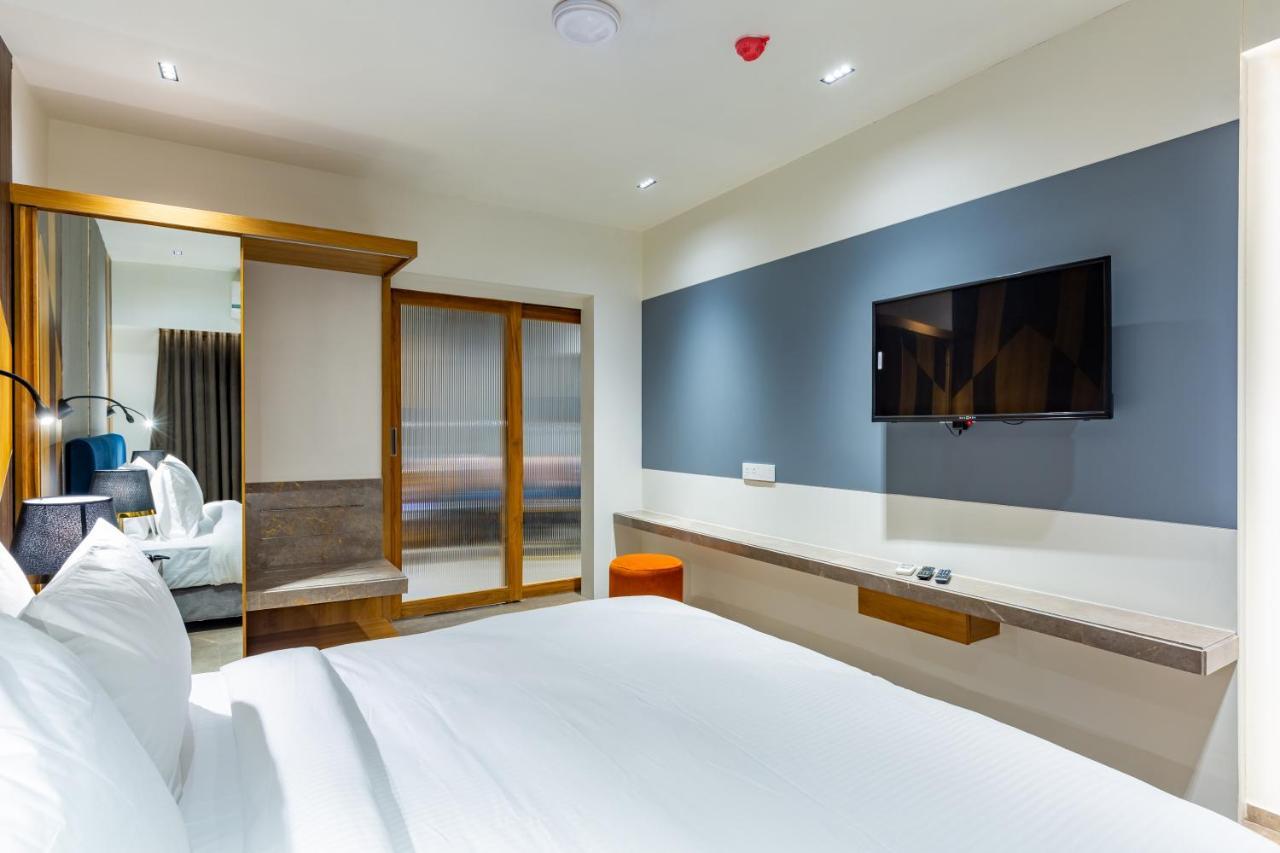Hotel Nalanda 아흐메다바드 외부 사진