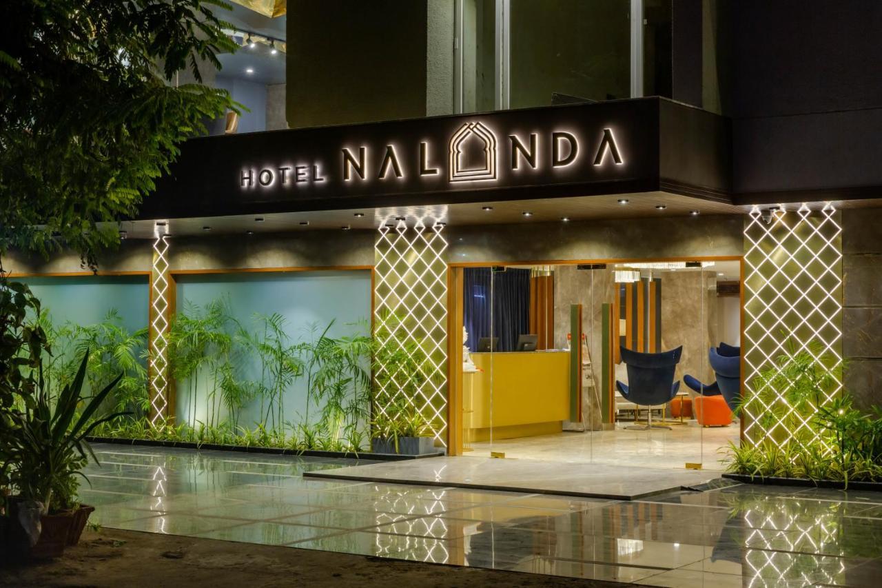 Hotel Nalanda 아흐메다바드 외부 사진